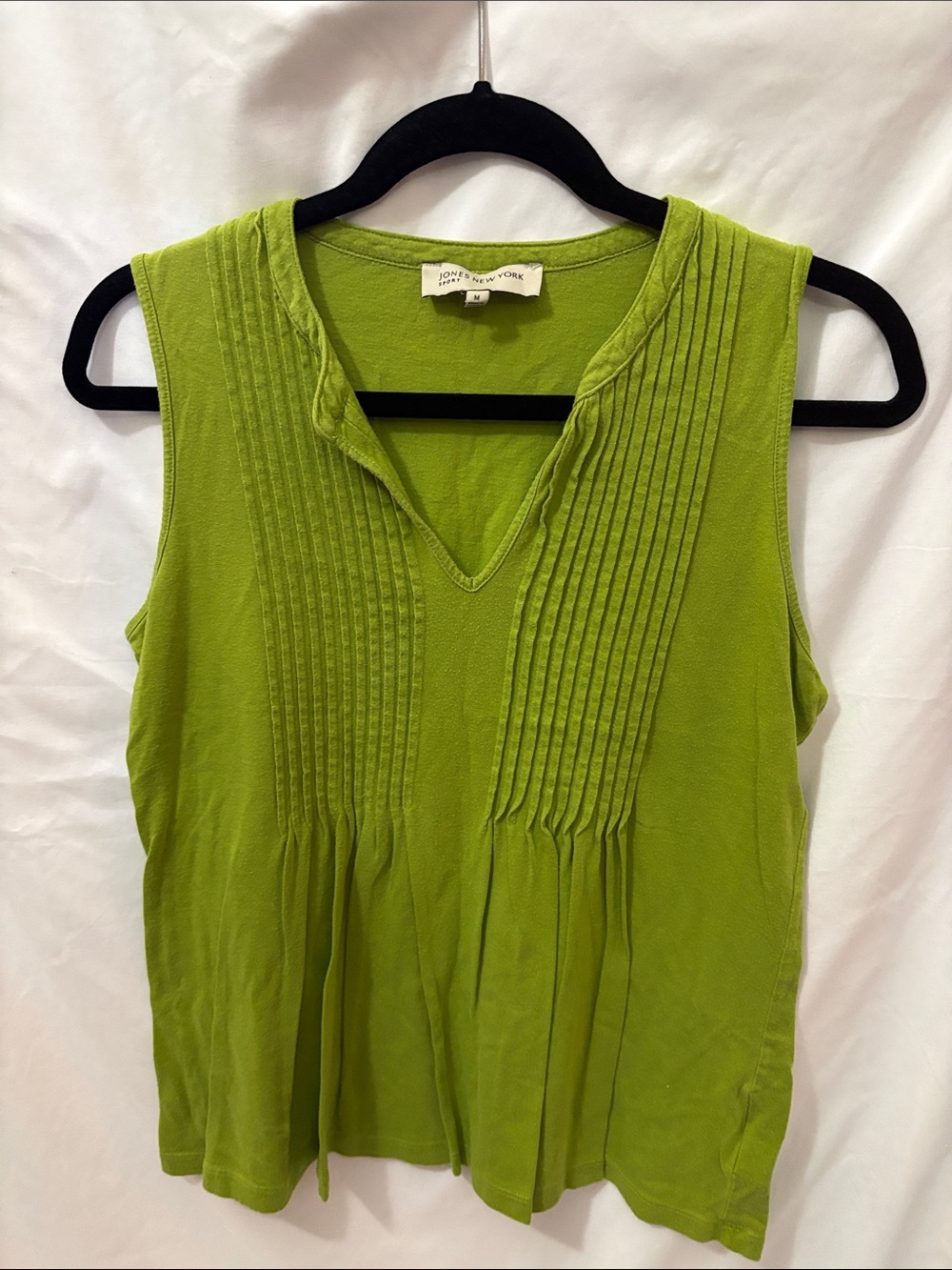 Jones New York Sleeveless Pintuck V-Neck Top - Green